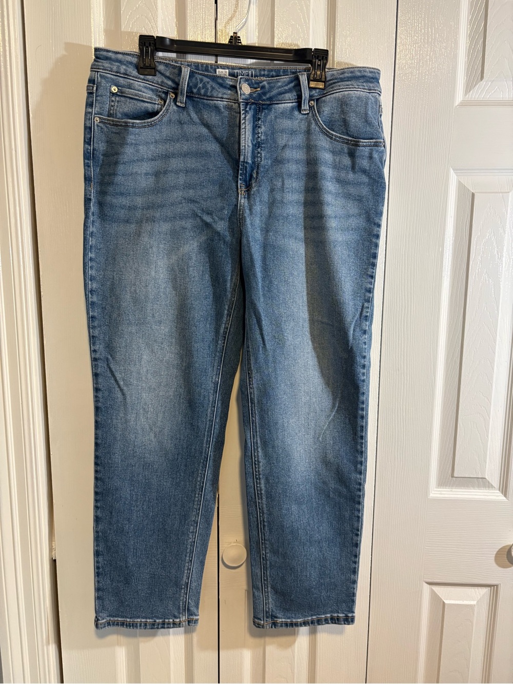 Time and Tru Men's Light Blue Straight Jeans